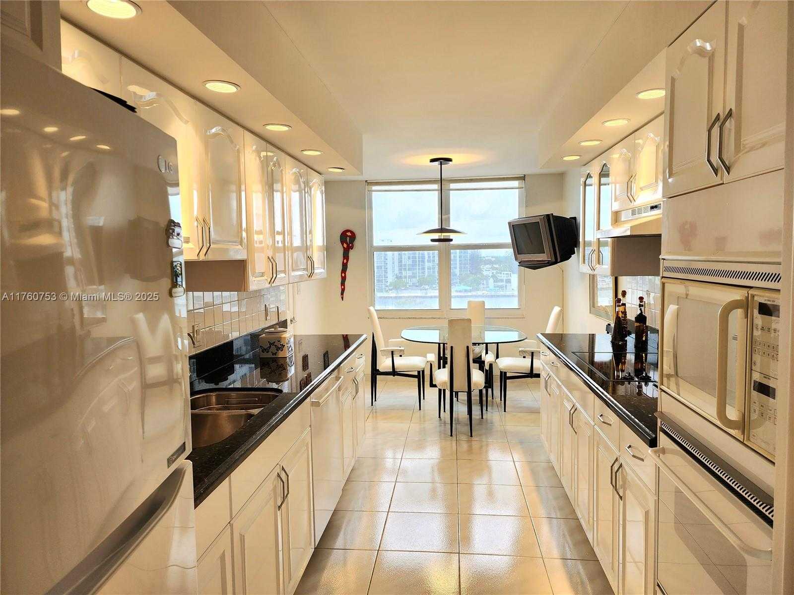 Small Image of 2751 SOUTH OCEAN DR #708S, Hollywood Number 11