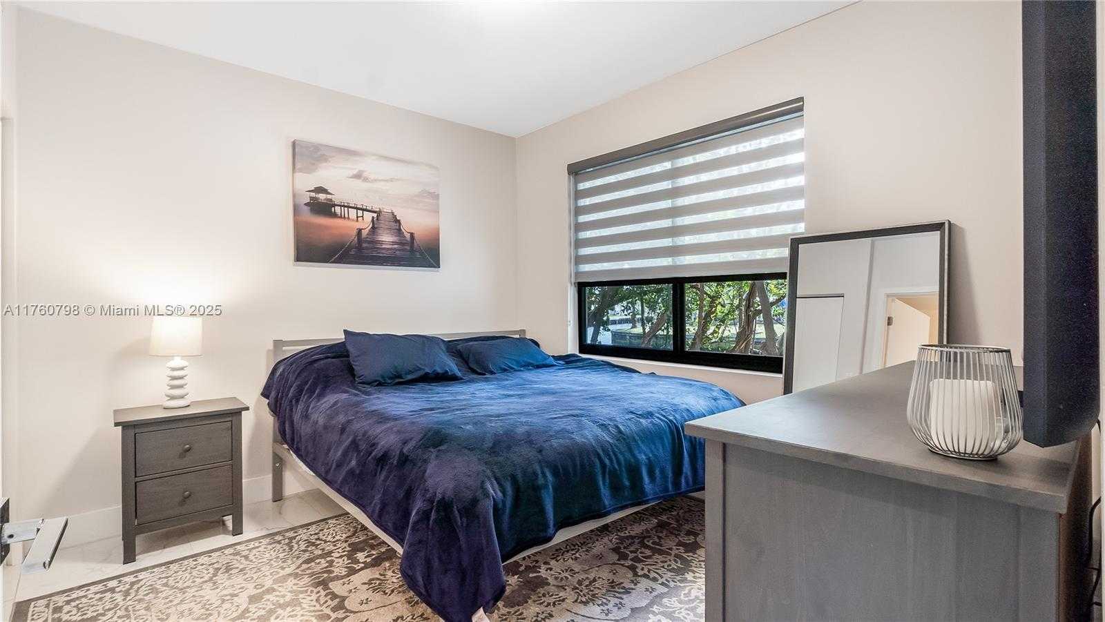 Small Image of 466 SOUTH EAST 1ST CIR, Pompano Beach Number 23