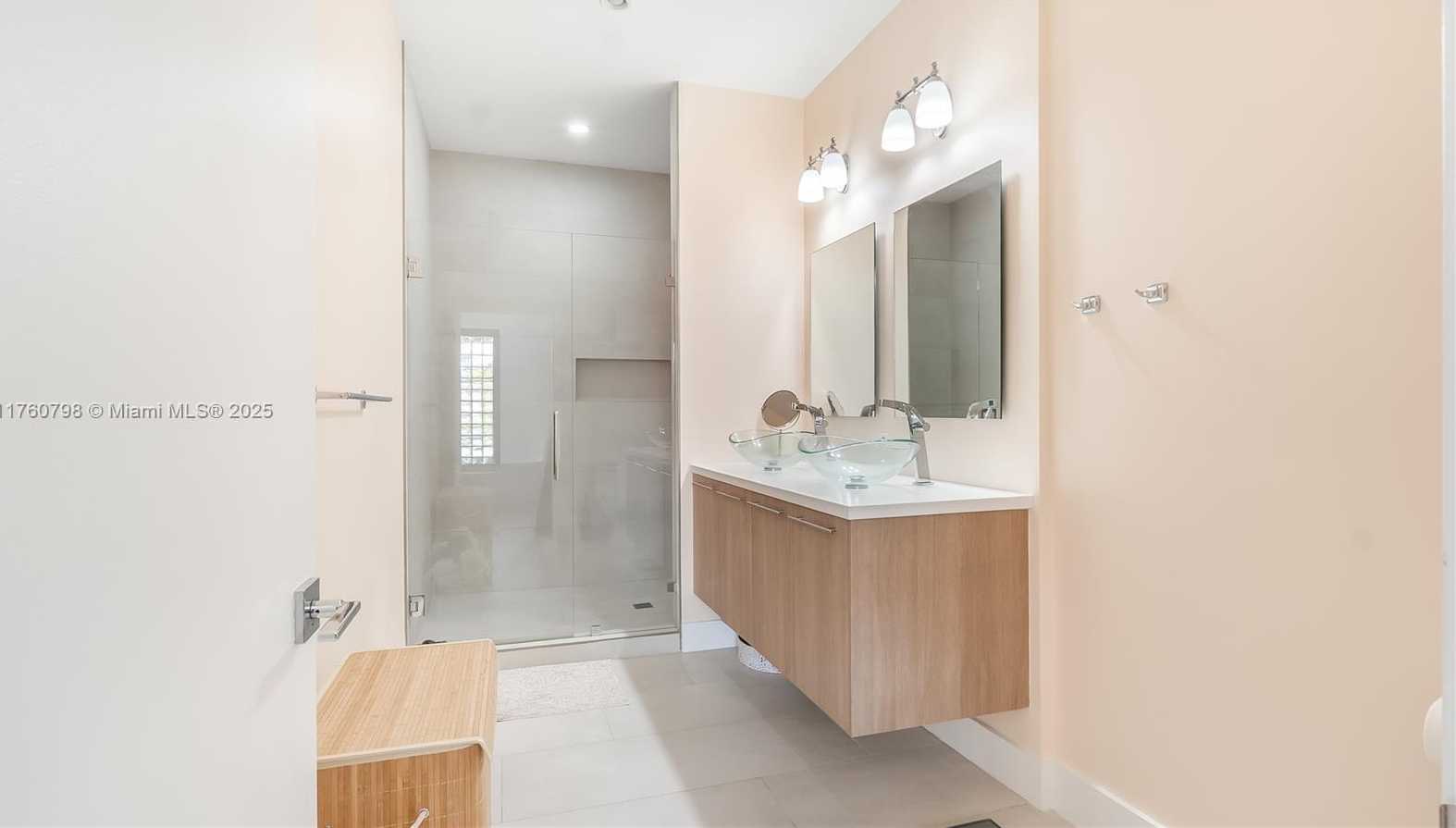 Small Image of 466 SOUTH EAST 1ST CIR, Pompano Beach Number 27