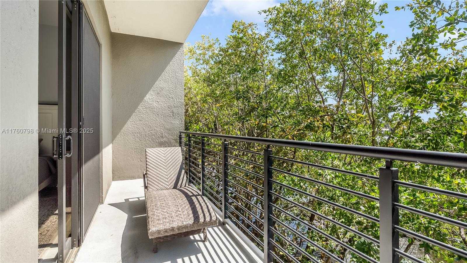 Small Image of 466 SOUTH EAST 1ST CIR, Pompano Beach Number 32