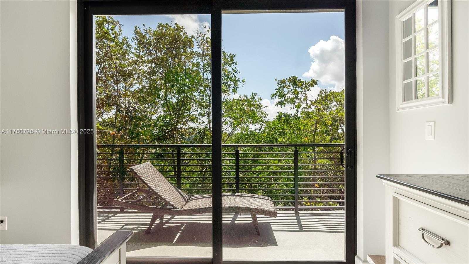 Small Image of 466 SOUTH EAST 1ST CIR, Pompano Beach Number 34