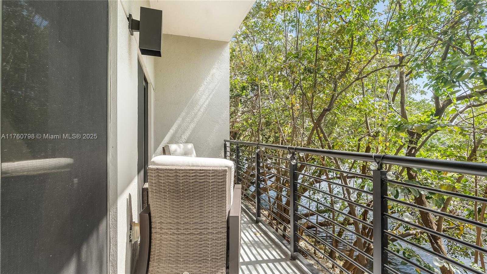 Small Image of 466 SOUTH EAST 1ST CIR, Pompano Beach Number 36