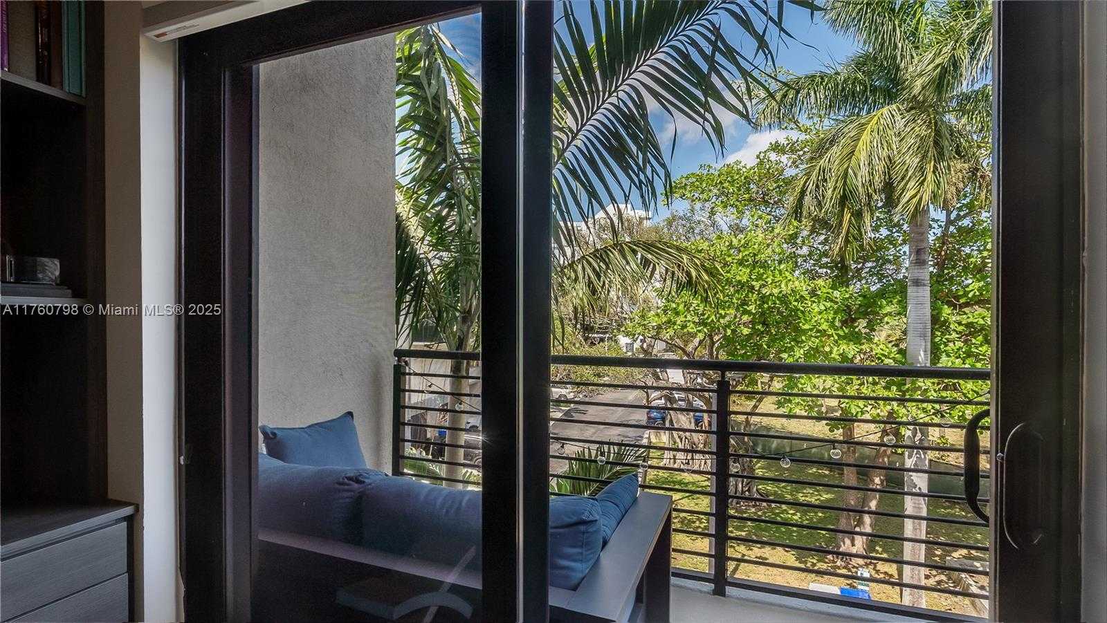 Small Image of 466 SOUTH EAST 1ST CIR, Pompano Beach Number 37