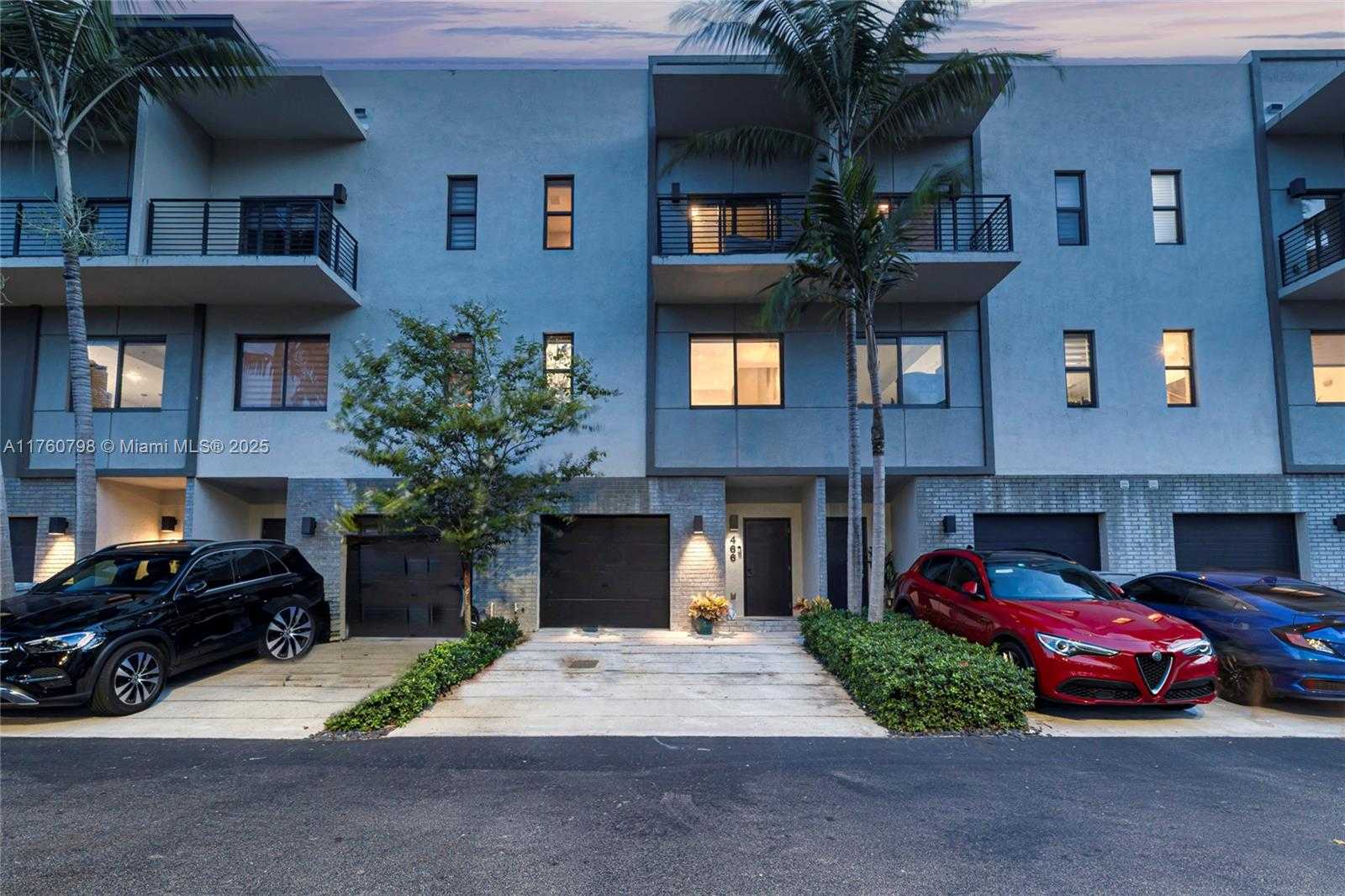 Small Image of 466 SOUTH EAST 1ST CIR, Pompano Beach Number 4
