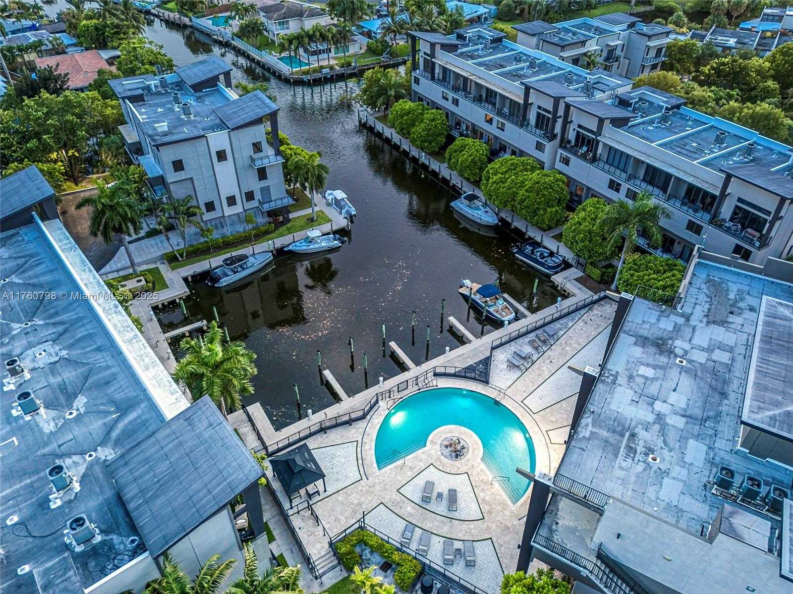 Small Image of 466 SOUTH EAST 1ST CIR, Pompano Beach Number 42