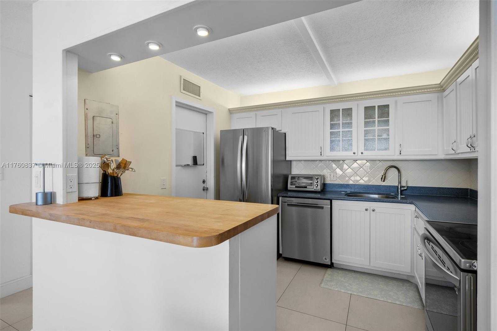 Small Image of 2201 SOUTH OCEAN DR #1102, Hollywood Number 14