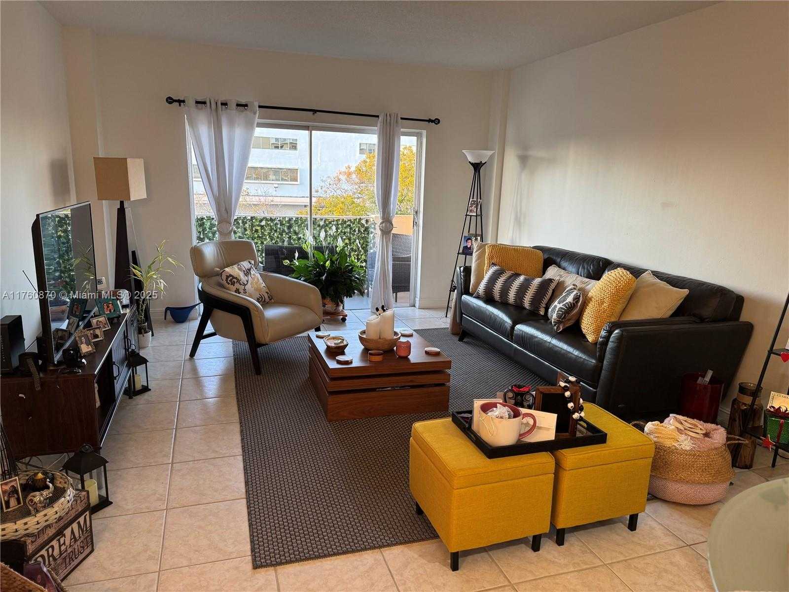 Small Image of 1455 NORTH TREASURE DR #3C, North Bay Village Number 11