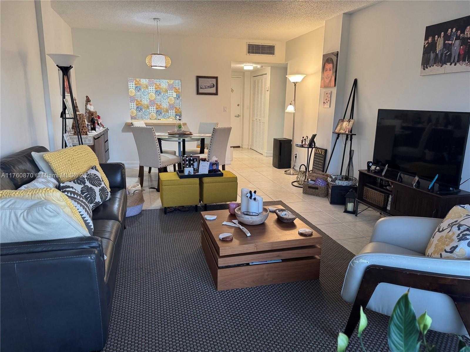 Small Image of 1455 NORTH TREASURE DR #3C, North Bay Village Number 12