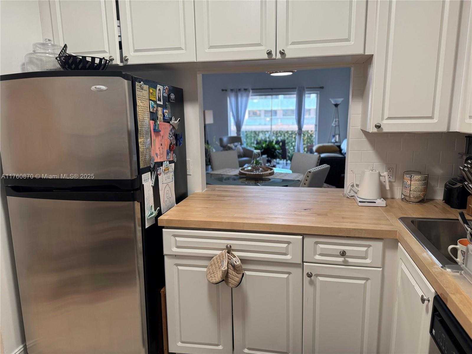 Small Image of 1455 NORTH TREASURE DR #3C, North Bay Village Number 6