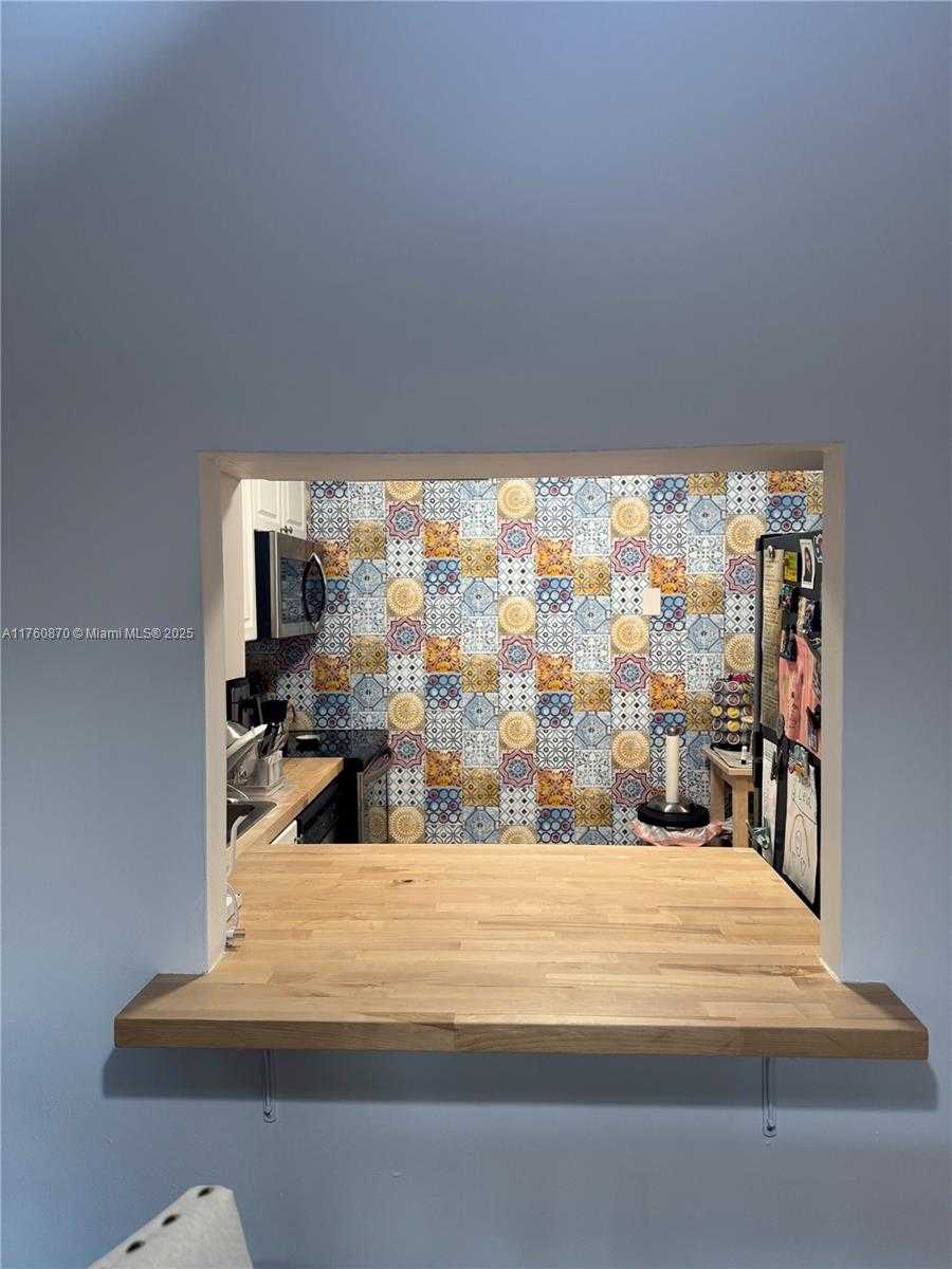 Small Image of 1455 NORTH TREASURE DR #3C, North Bay Village Number 8