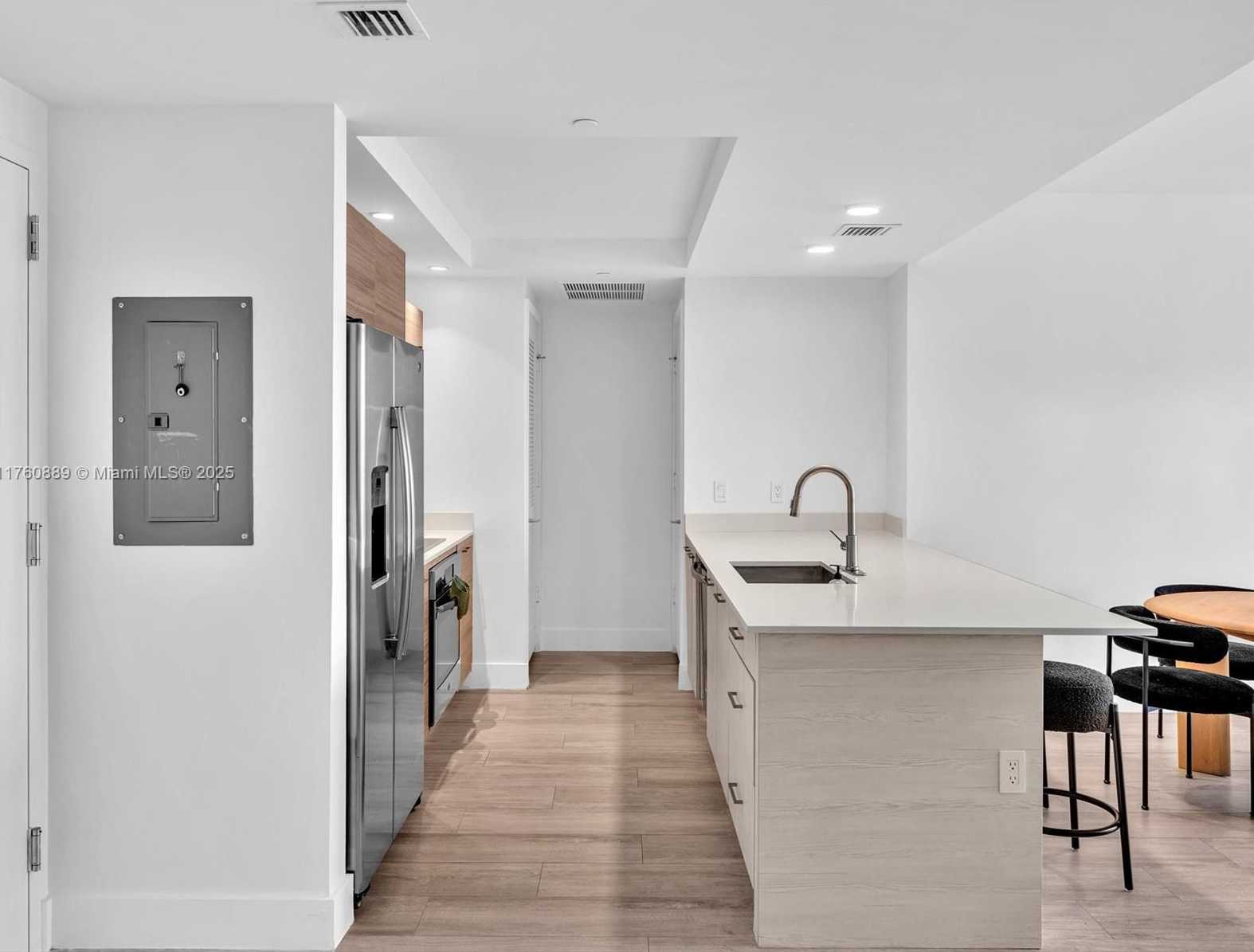 Small Image of 121 NORTH EAST 34TH ST #2102, Miami Number 11