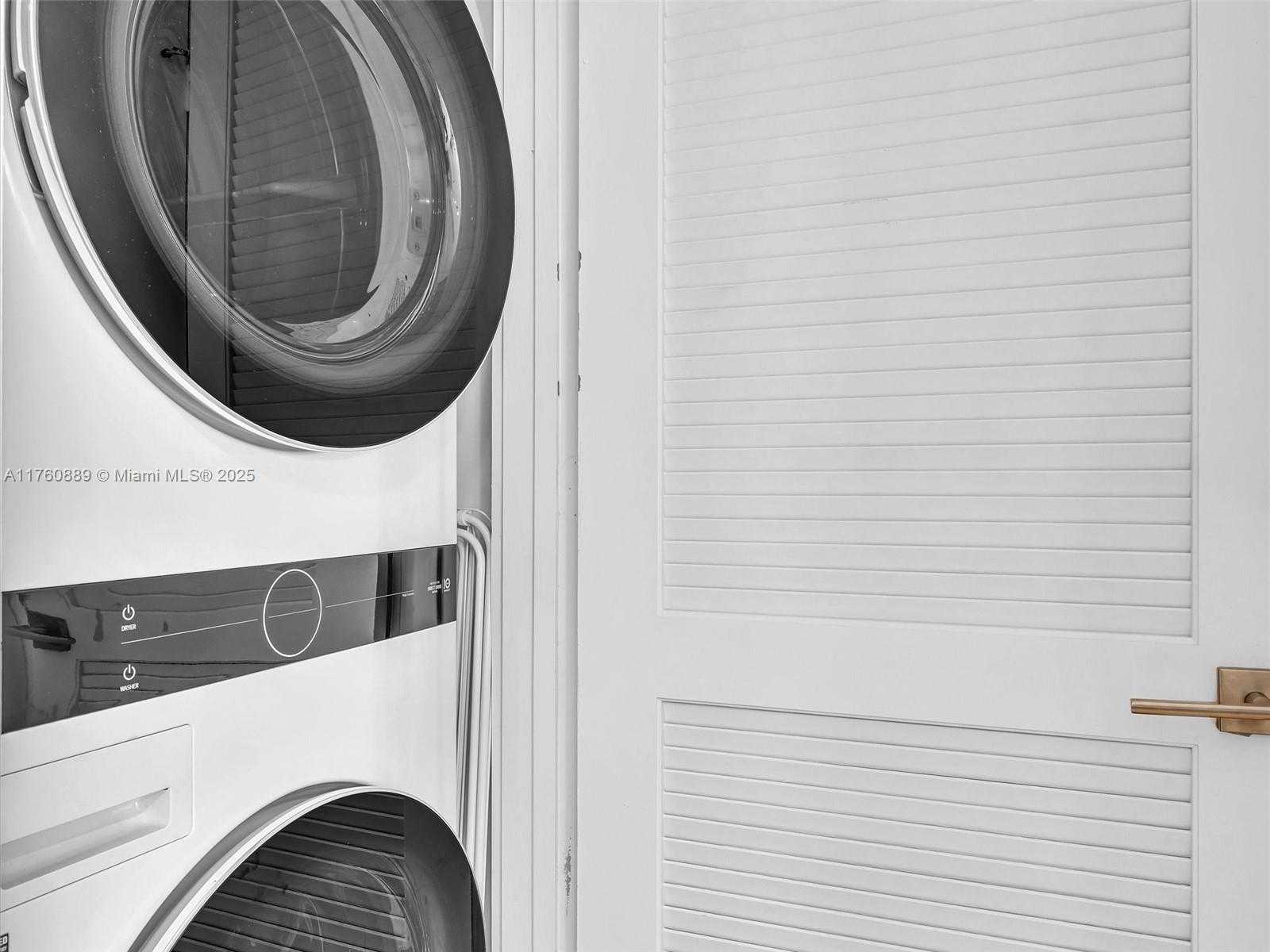 Small Image of 121 NORTH EAST 34TH ST #2102, Miami Number 18