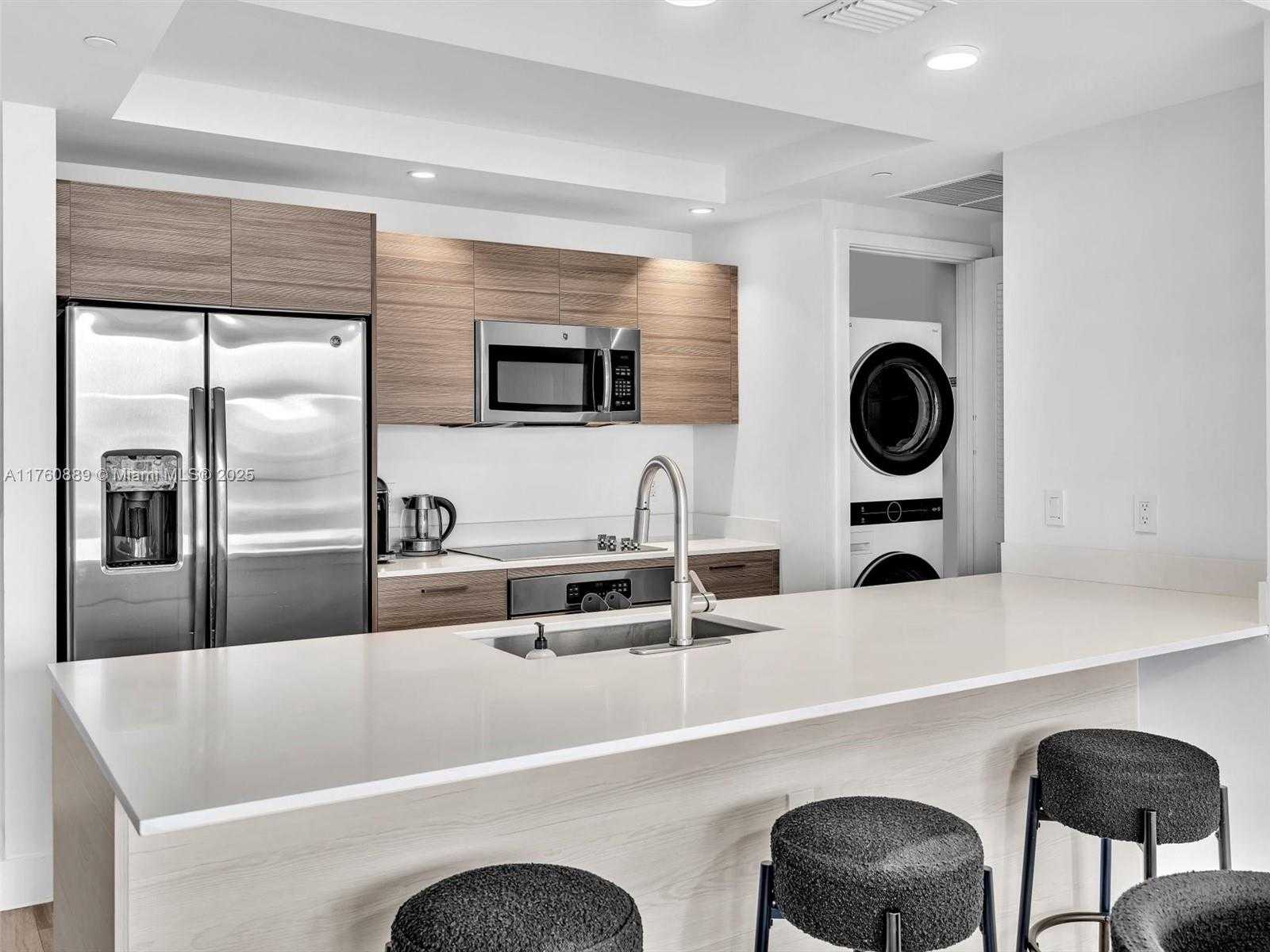 Small Image of 121 NORTH EAST 34TH ST #2102, Miami Number 38