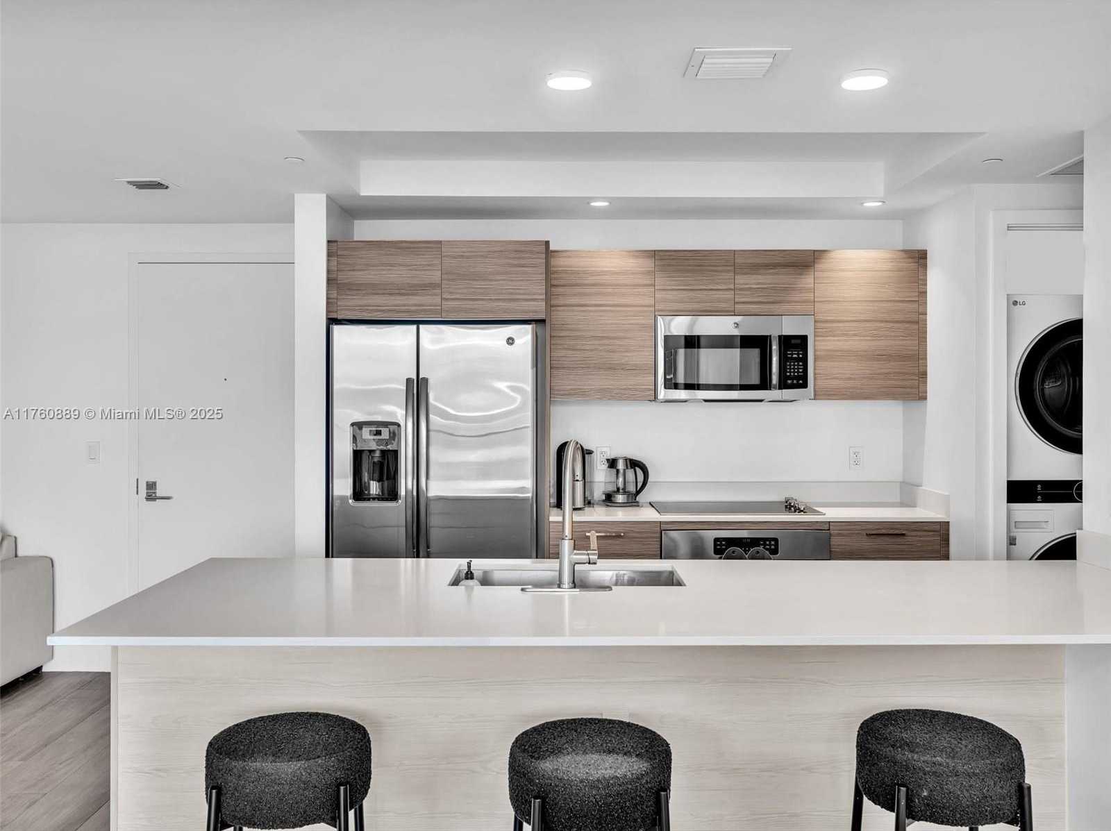 Small Image of 121 NORTH EAST 34TH ST #2102, Miami Number 40