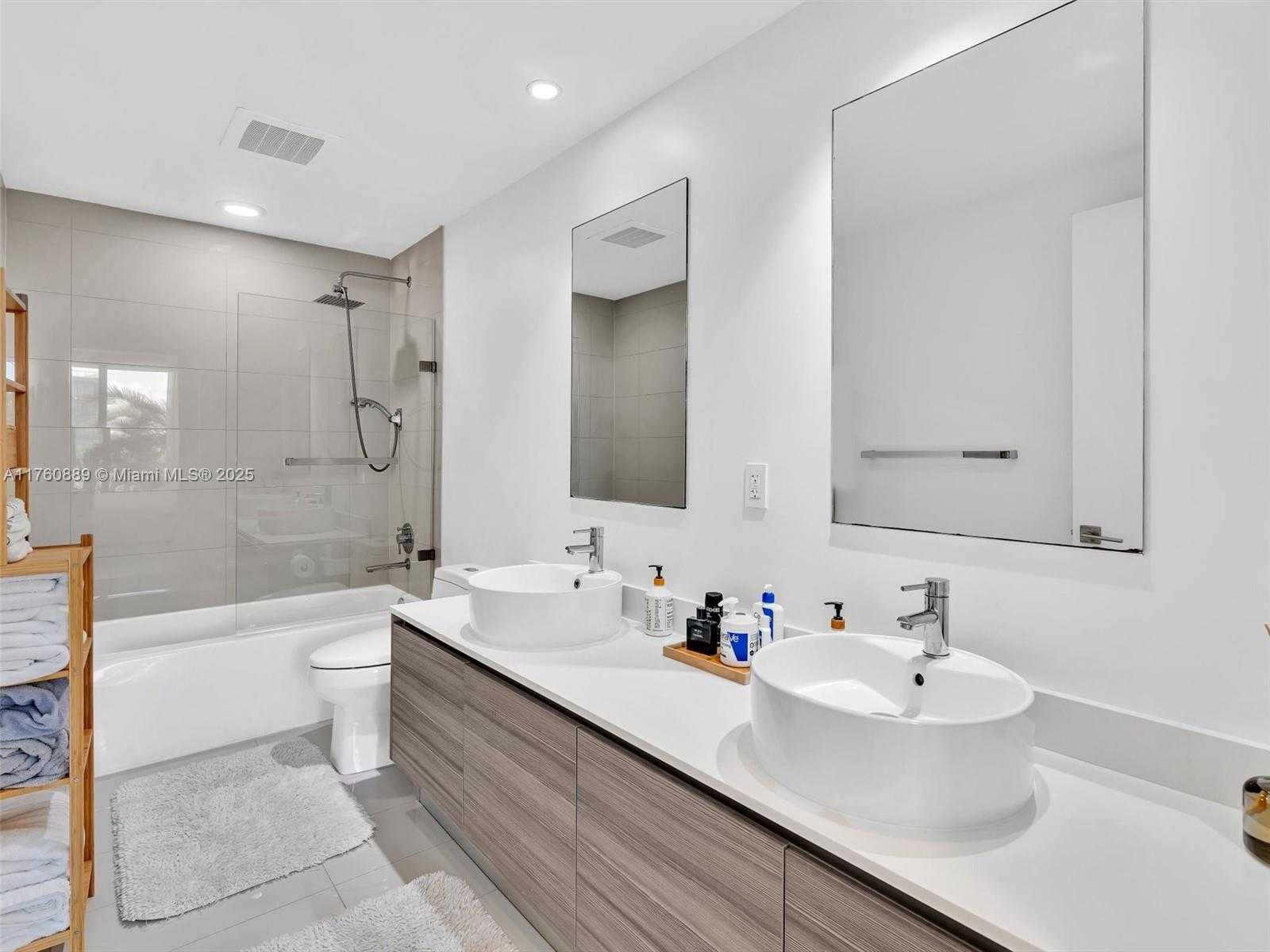 Small Image of 121 NORTH EAST 34TH ST #2102, Miami Number 46