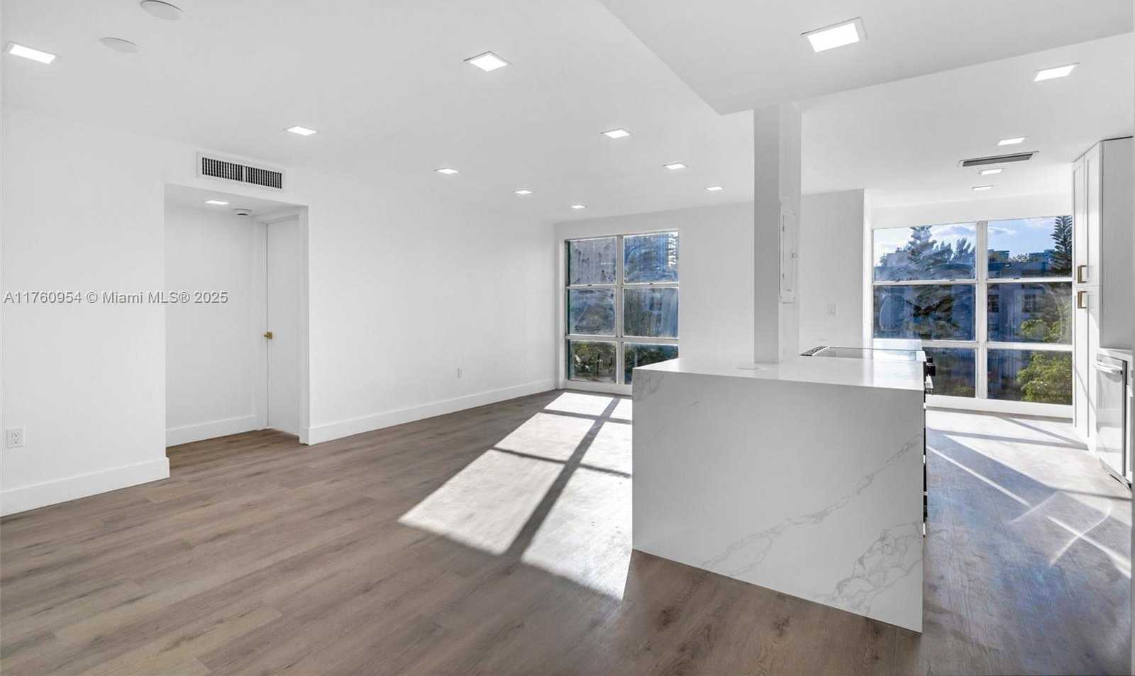 Small Image of 17560 ATLANTIC BLVD #409, Sunny Isles Beach Number 18