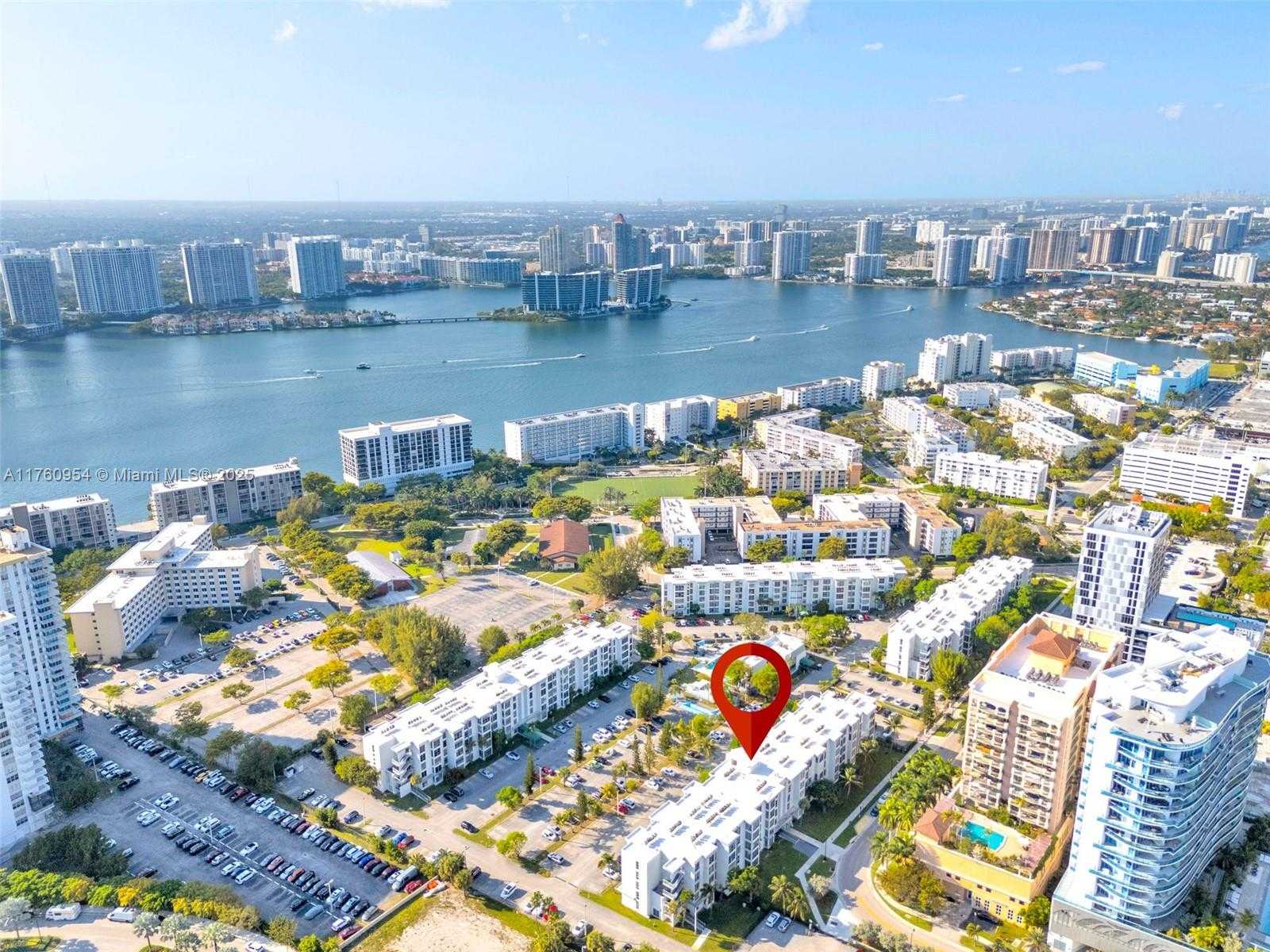 Small Image of 17560 ATLANTIC BLVD #409, Sunny Isles Beach Number 3