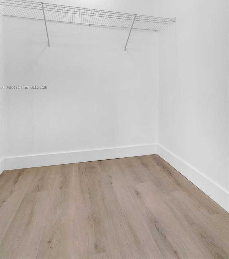 Small Image of 17560 ATLANTIC BLVD #409, Sunny Isles Beach Number 30