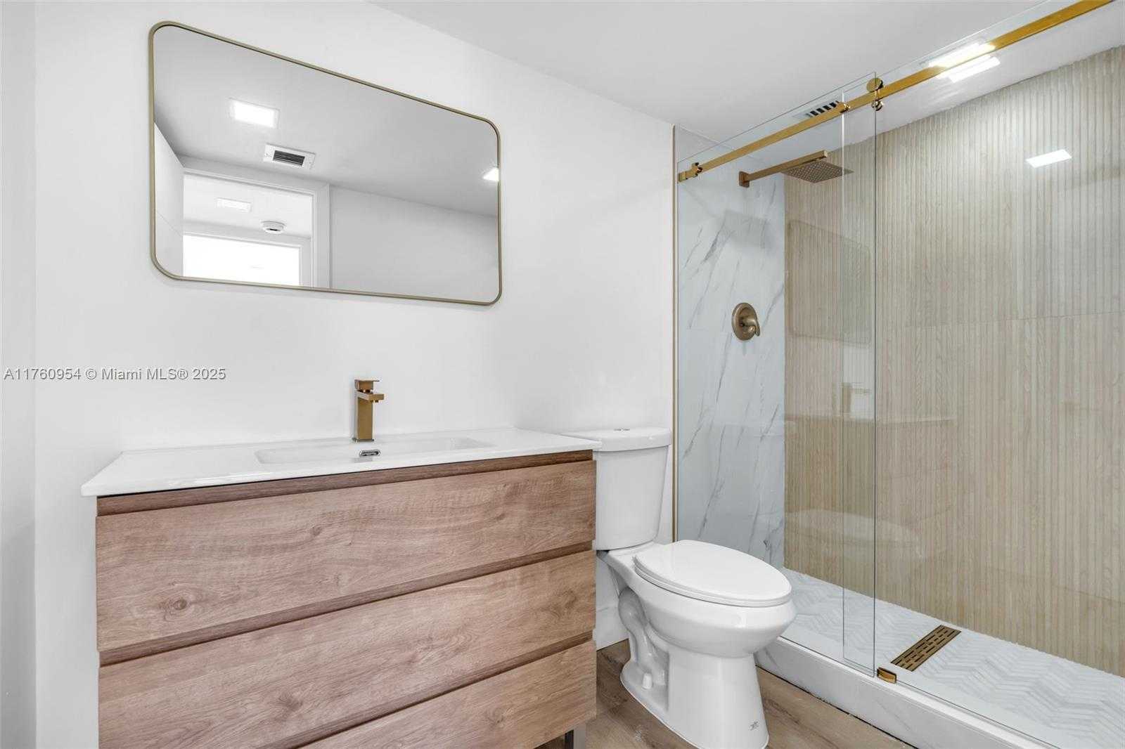 Small Image of 17560 ATLANTIC BLVD #409, Sunny Isles Beach Number 33