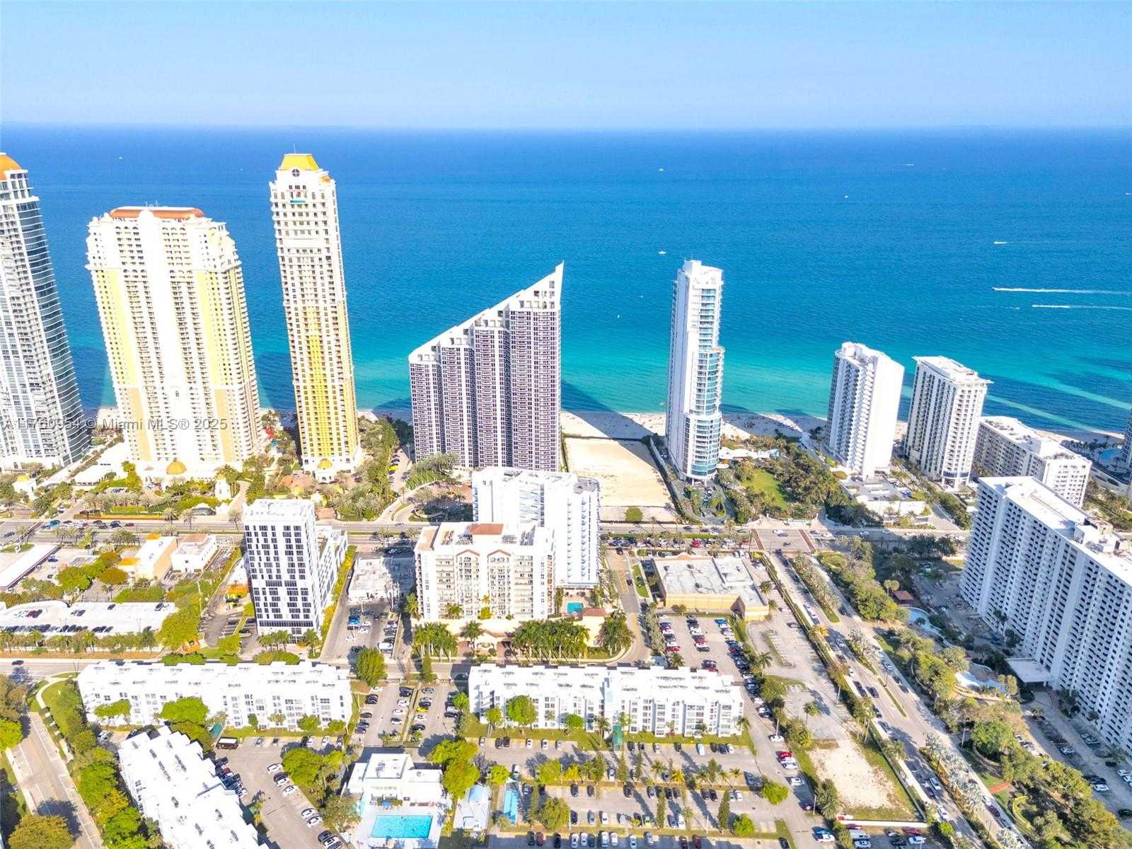 Small Image of 17560 ATLANTIC BLVD #409, Sunny Isles Beach Number 8