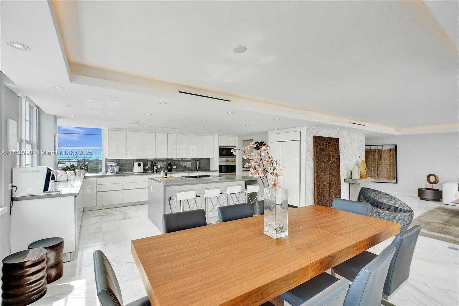 Small Image of 5660 COLLINS AVE #9B, Miami Beach Number 11