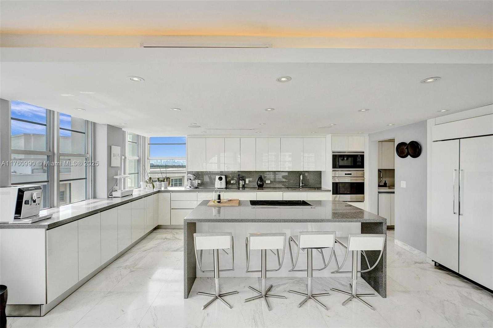 Small Image of 5660 COLLINS AVE #9B, Miami Beach Number 2