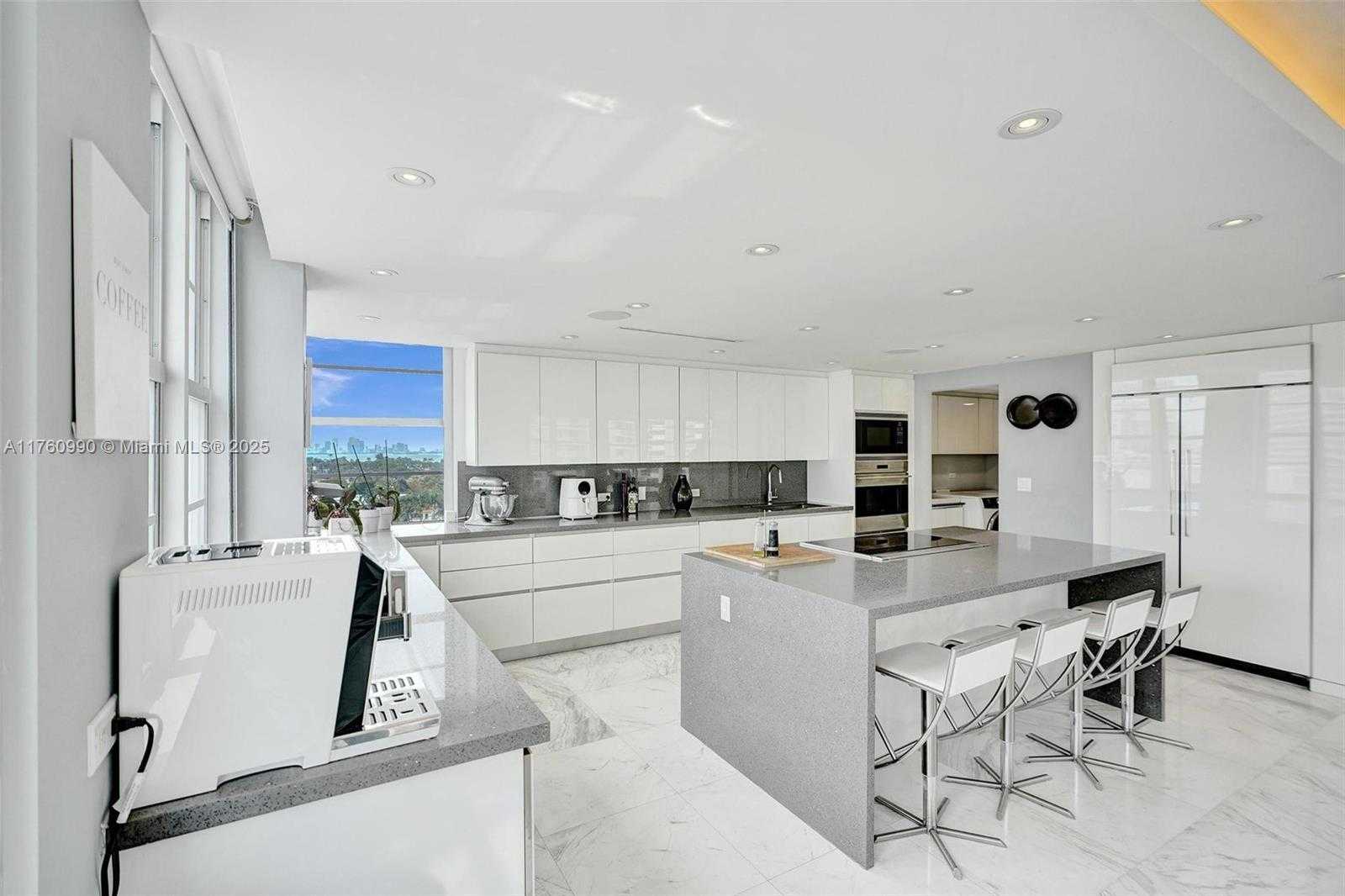 Small Image of 5660 COLLINS AVE #9B, Miami Beach Number 21