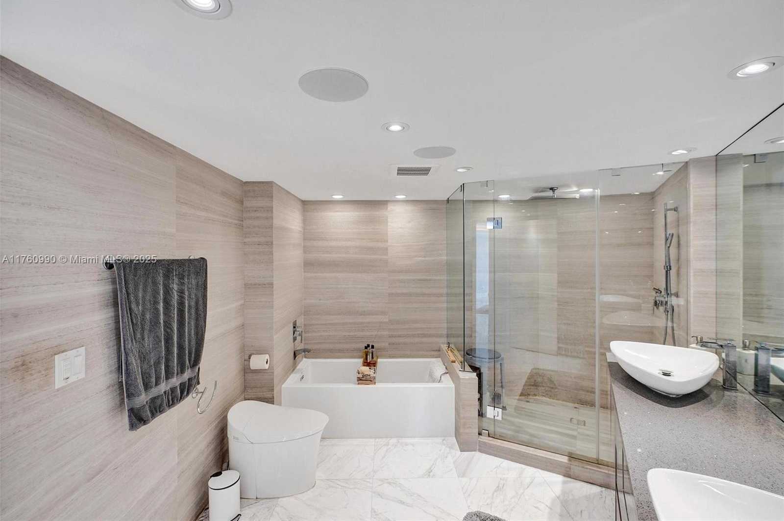Small Image of 5660 COLLINS AVE #9B, Miami Beach Number 38