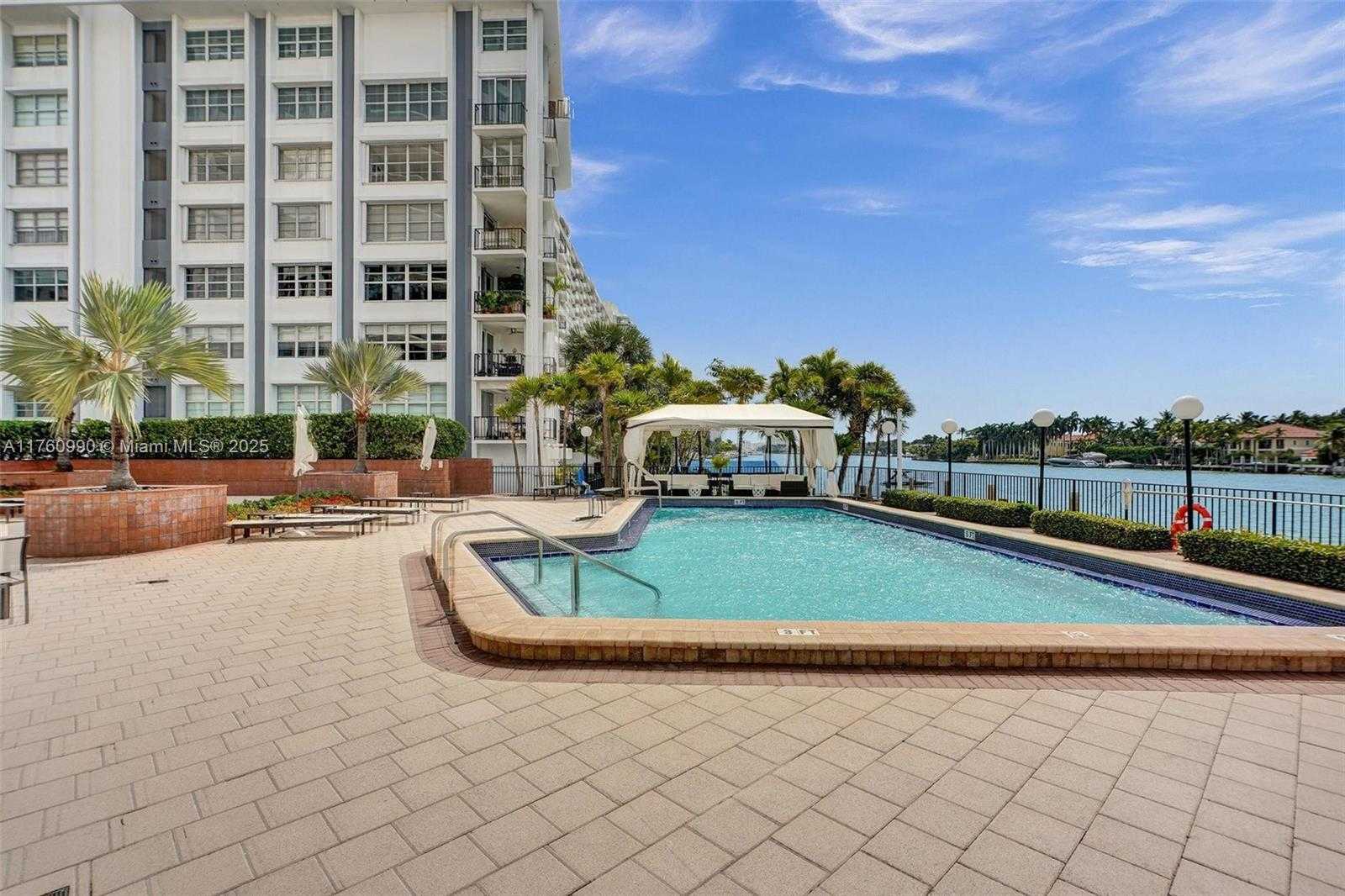 Small Image of 5660 COLLINS AVE #9B, Miami Beach Number 60
