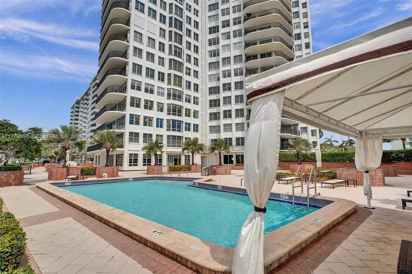 Small Image of 5660 COLLINS AVE #9B, Miami Beach Number 64