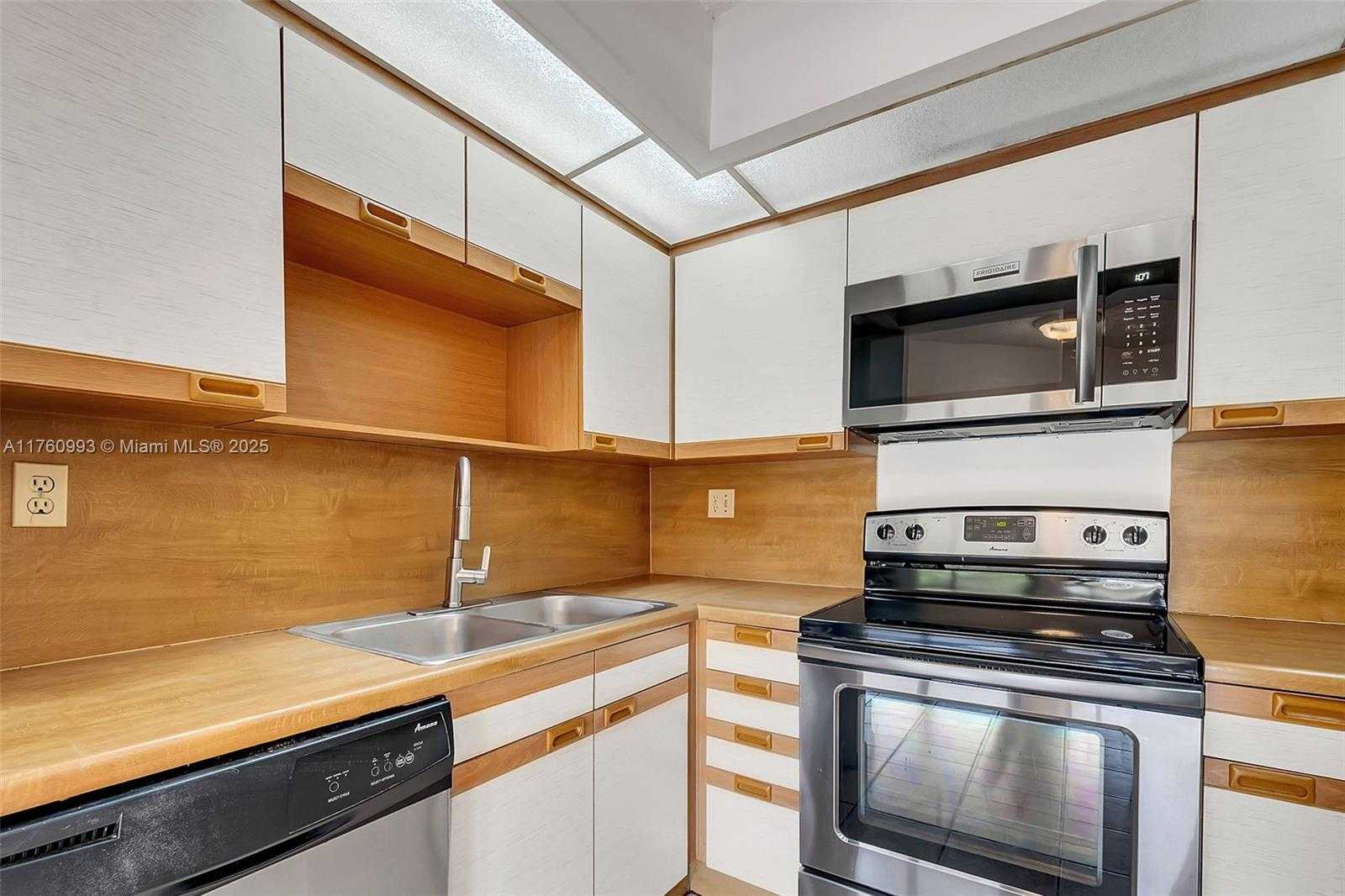 Small Image of 8800 SOUTH WEST 123 CT #J204, Miami Number 16