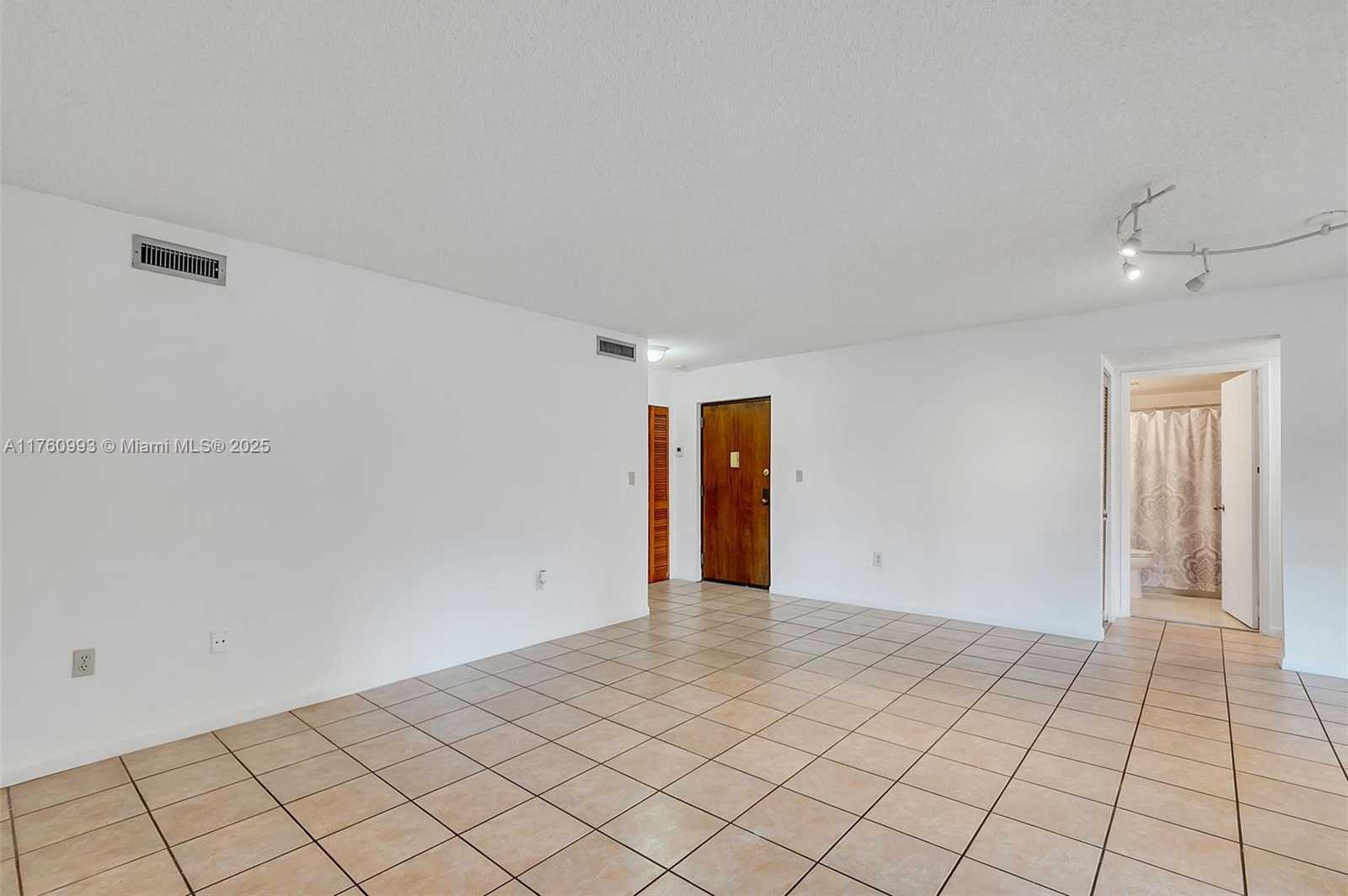 Small Image of 8800 SOUTH WEST 123 CT #J204, Miami Number 4