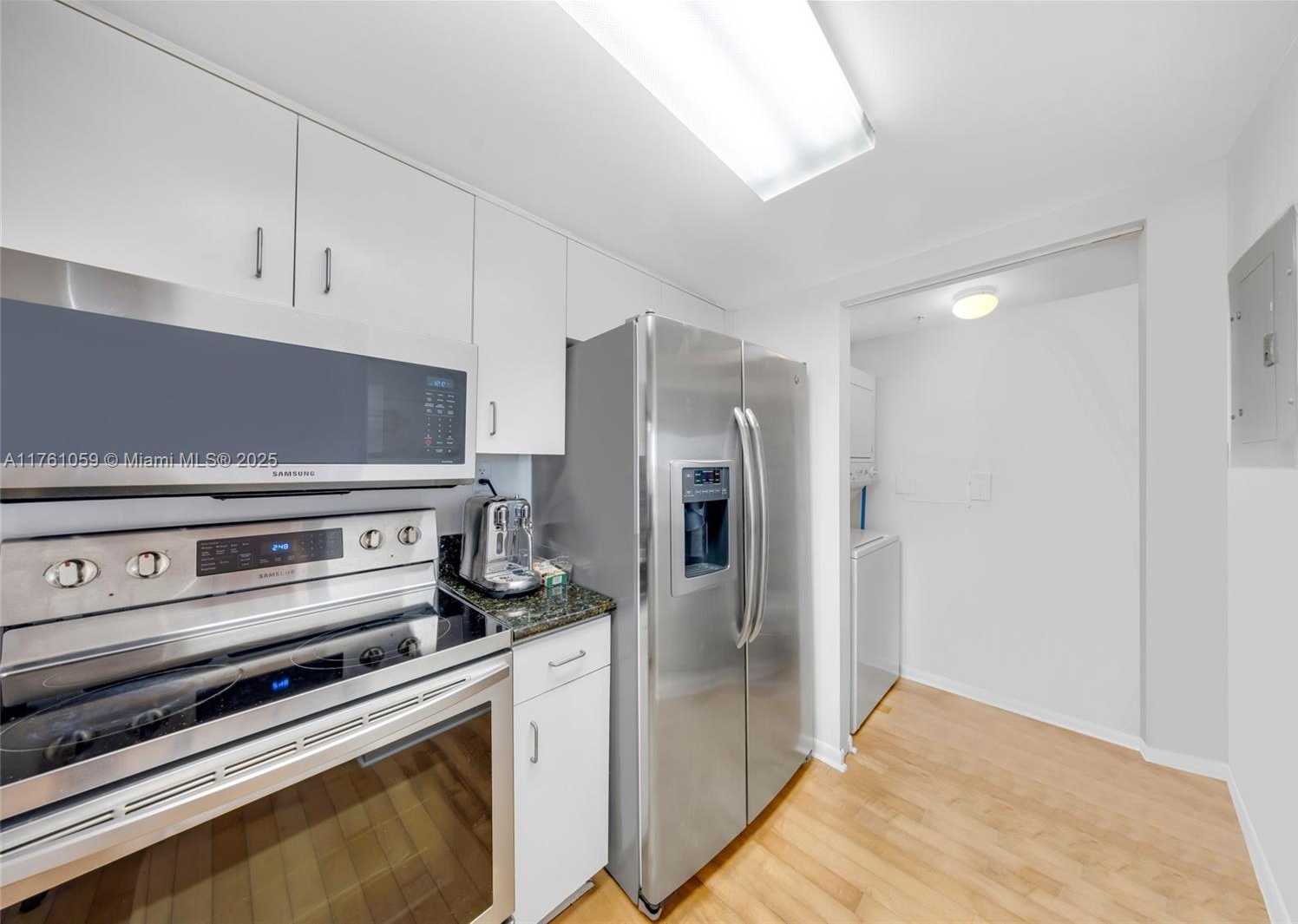 Small Image of 650 WEST AVE #704, Miami Beach Number 10