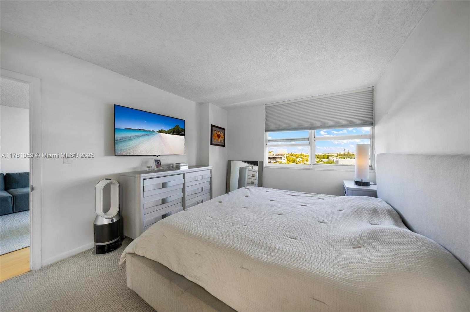Small Image of 650 WEST AVE #704, Miami Beach Number 18