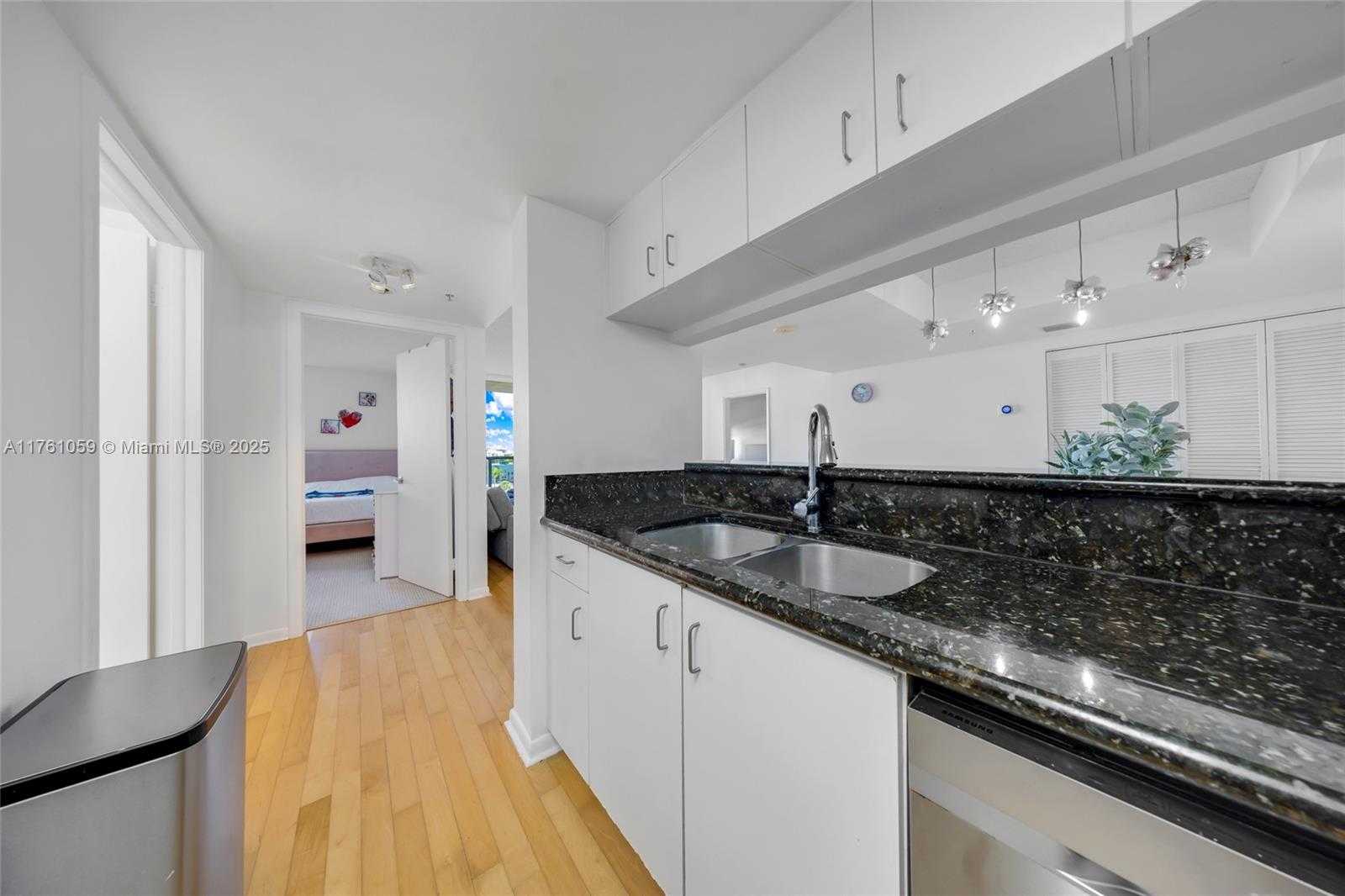 Small Image of 650 WEST AVE #704, Miami Beach Number 8