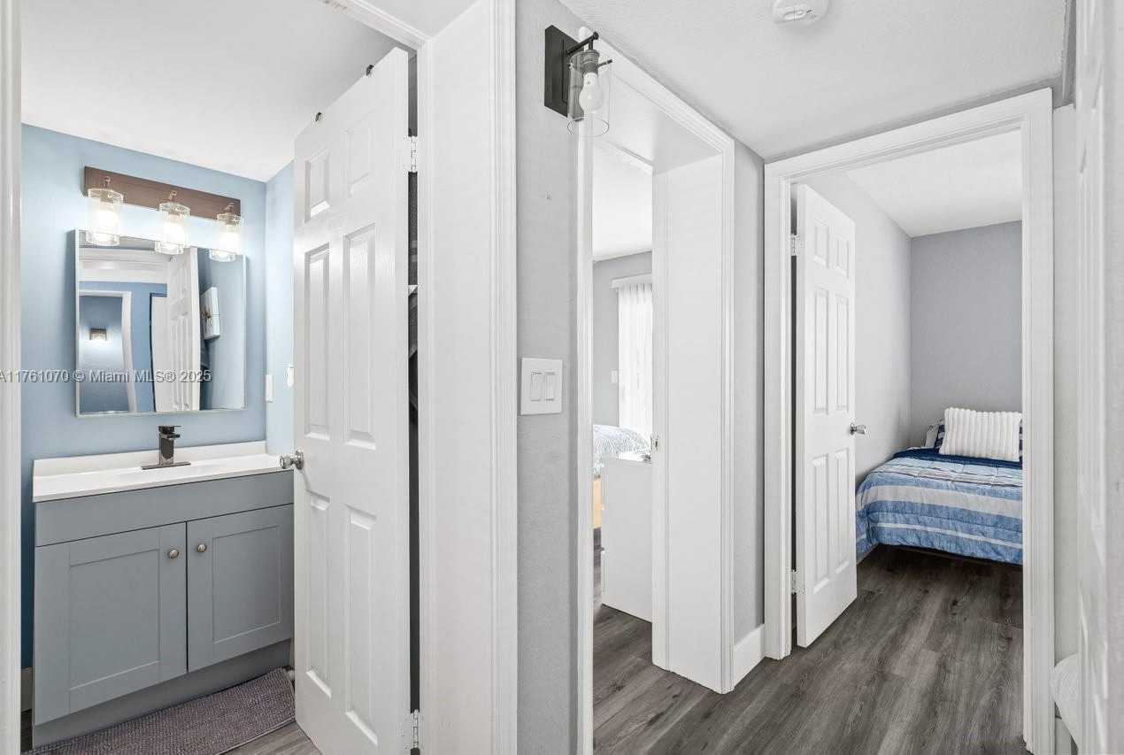 Small Image of 510 SOUTH WEST 1ST ST #510, Boynton Beach Number 15