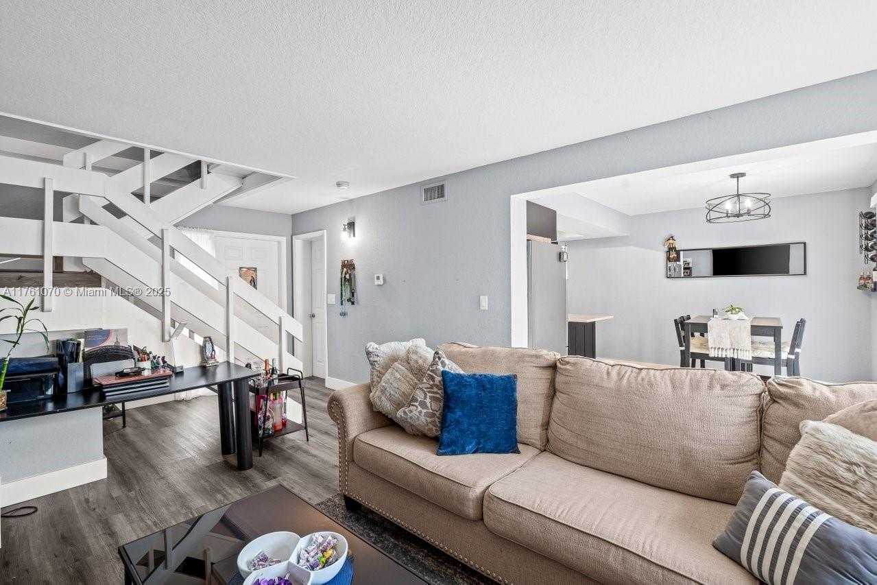 Small Image of 510 SOUTH WEST 1ST ST #510, Boynton Beach Number 3
