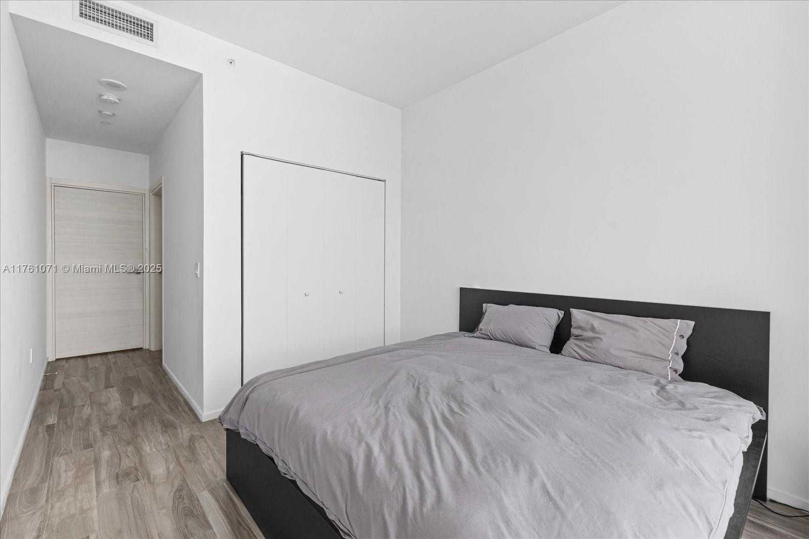 Small Image of 801 SOUTH MIAMI AVE #5509, Miami Number 11