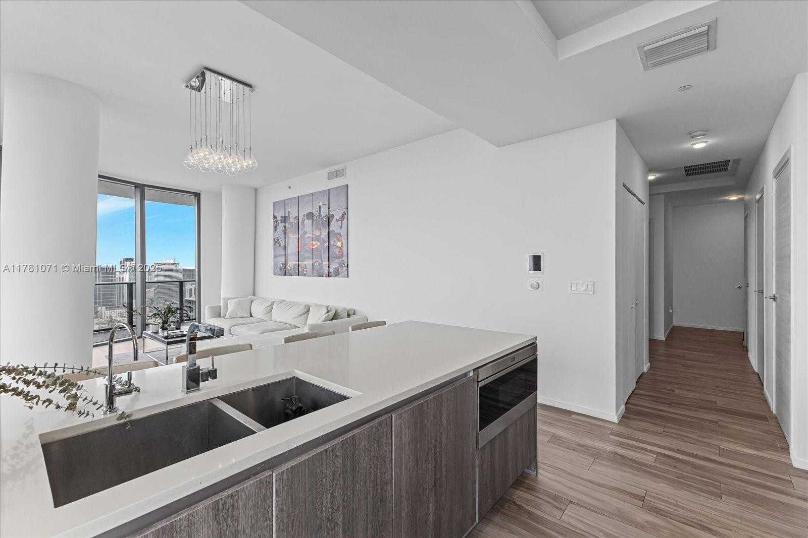 Small Image of 801 SOUTH MIAMI AVE #5509, Miami Number 21