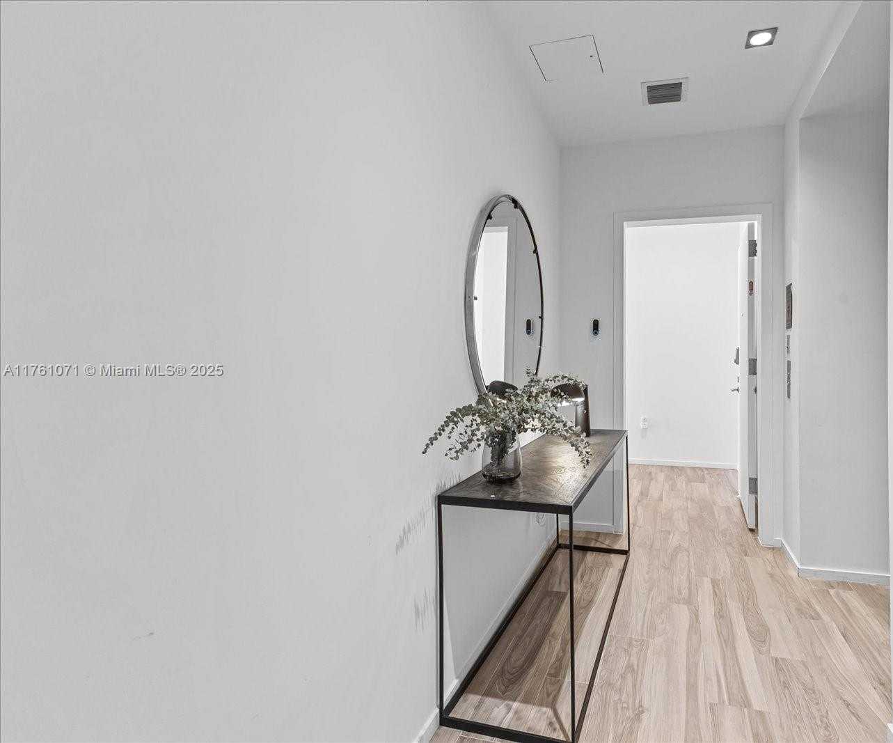 Small Image of 801 SOUTH MIAMI AVE #5509, Miami Number 4