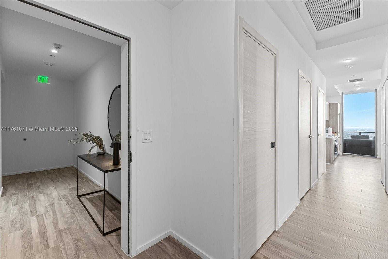 Small Image of 801 SOUTH MIAMI AVE #5509, Miami Number 5