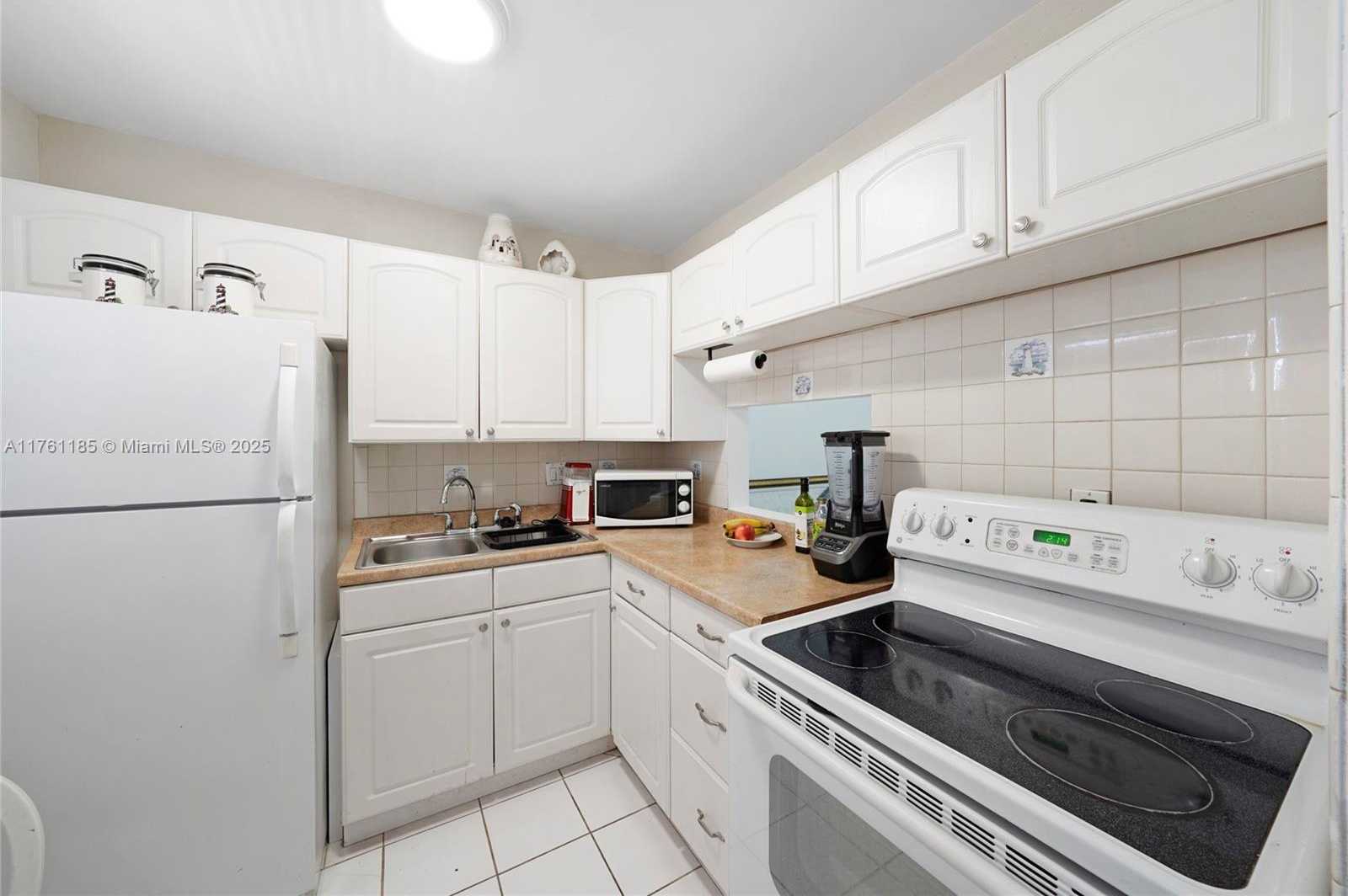 Small Image of 3500 SOUTH WEST NATURA BLVD #307, Deerfield Beach Number 7