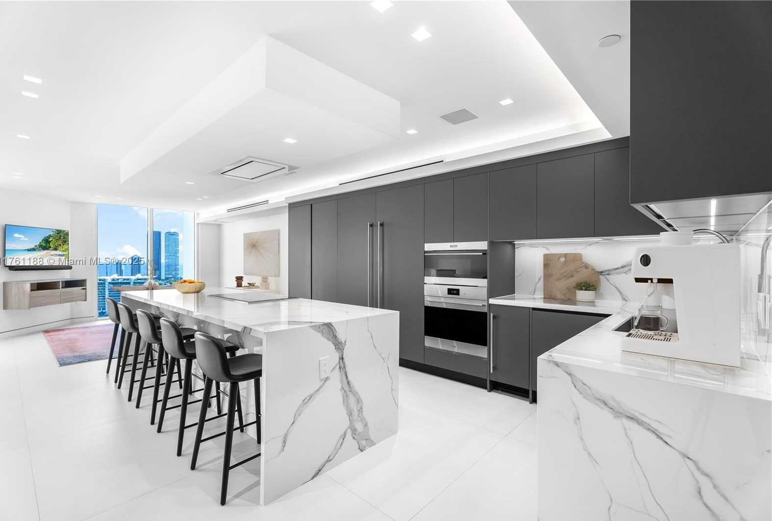 Small Image of 3301 NORTH EAST 183RD ST #PH04, Aventura Number 4