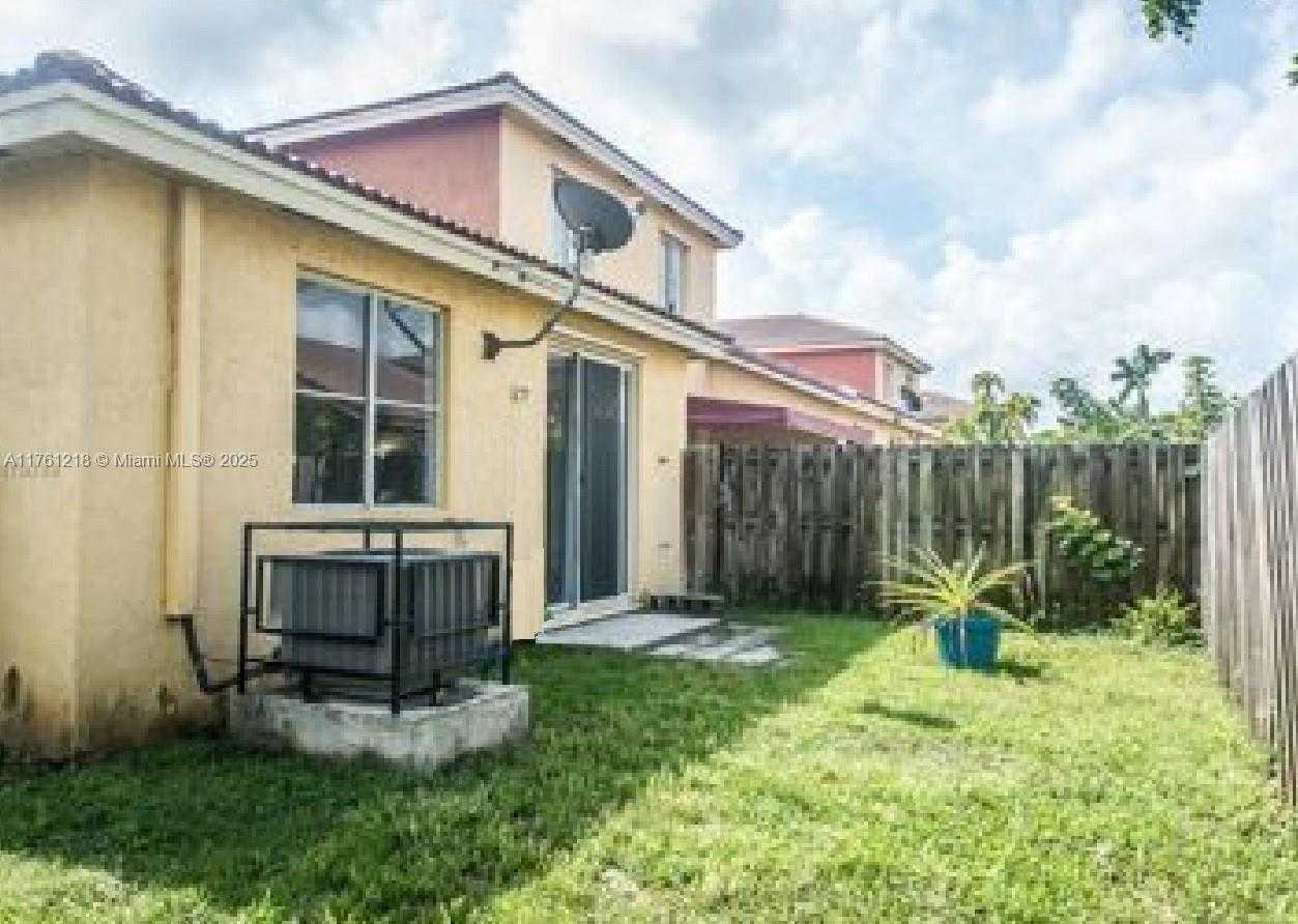 Small Image of 4 SOUTH WEST 15TH RD #4, Homestead Number 6