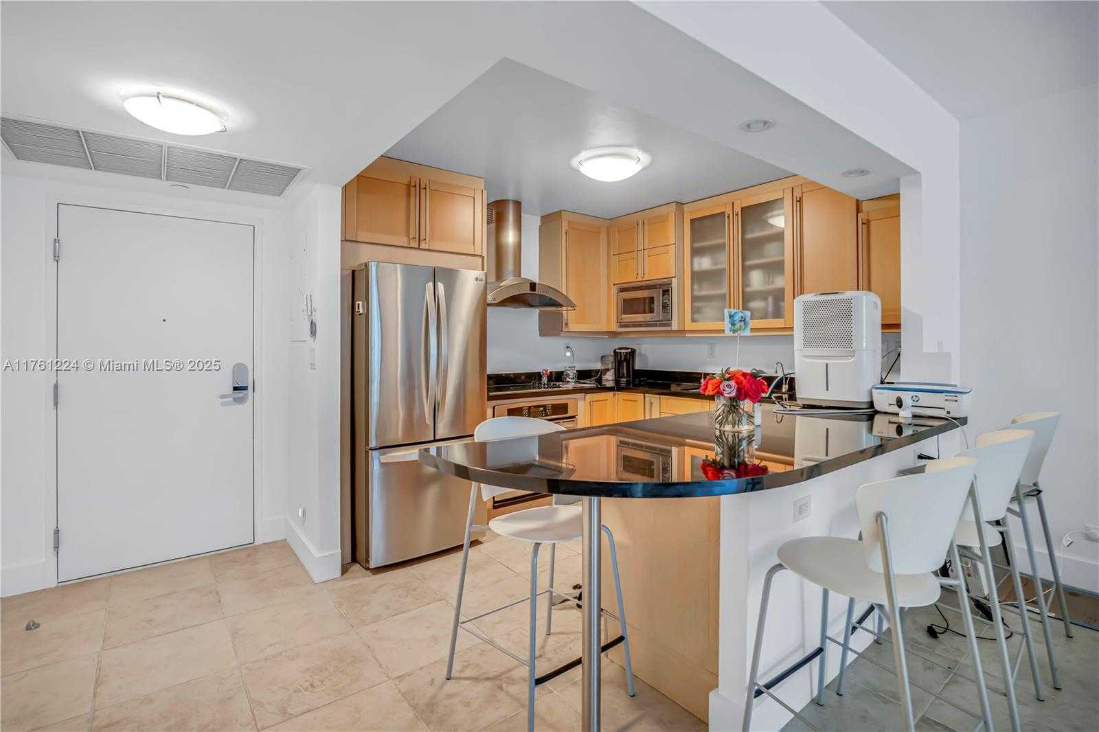 Small Image of 2301 COLLINS AVE #1501, Miami Beach Number 6