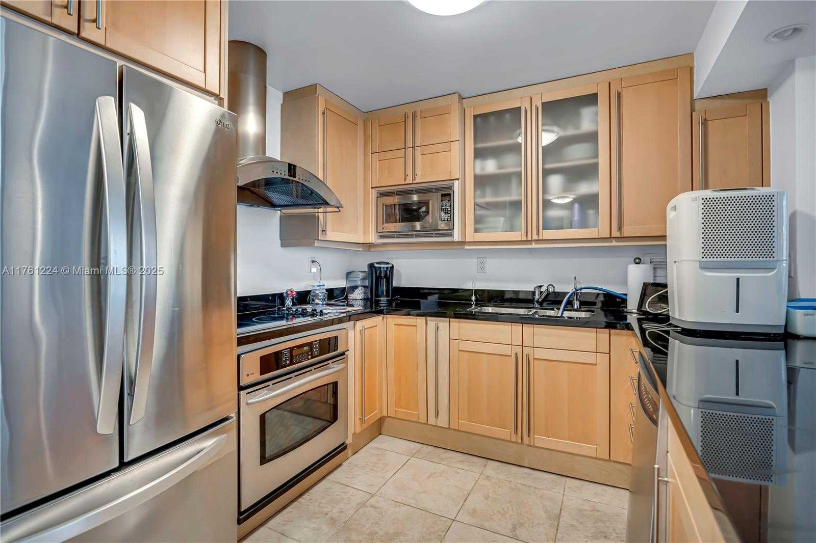 Small Image of 2301 COLLINS AVE #1501, Miami Beach Number 7