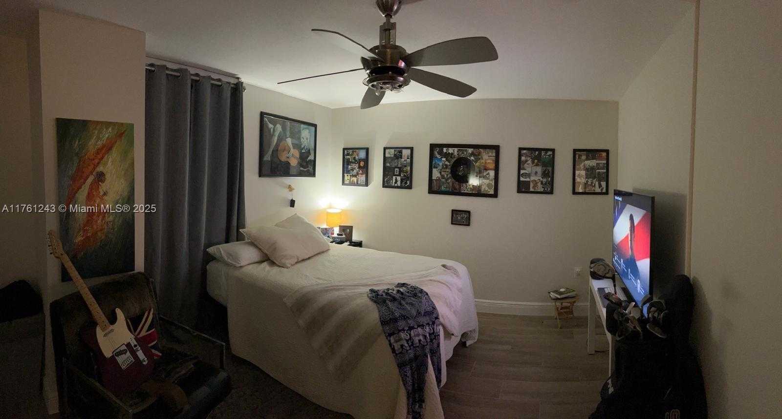 Small Image of 800 NORTH MIAMI AVE #E-405, Miami Number 4