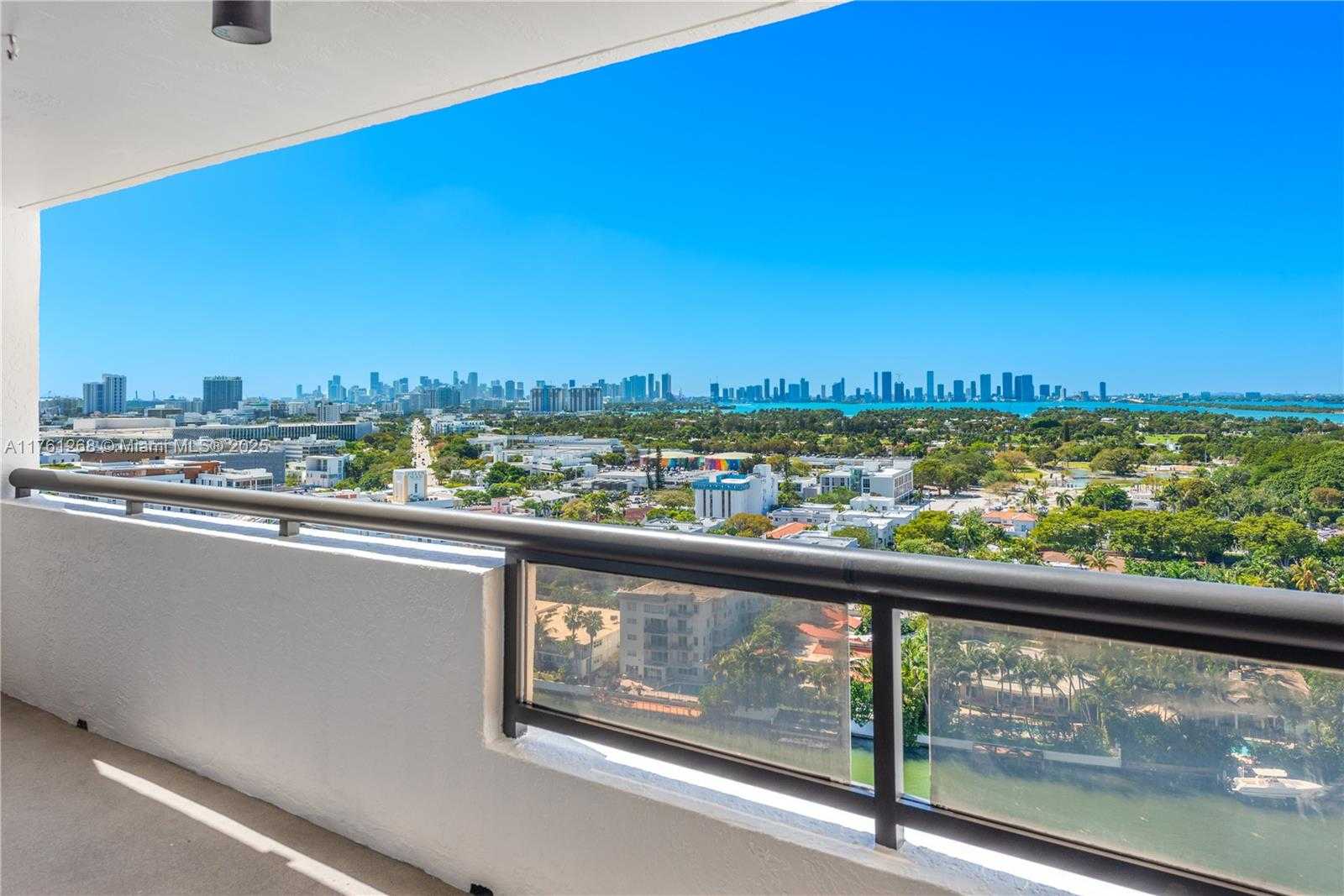 Small Image of 2555 COLLINS AVE #2104, Miami Beach Number 3