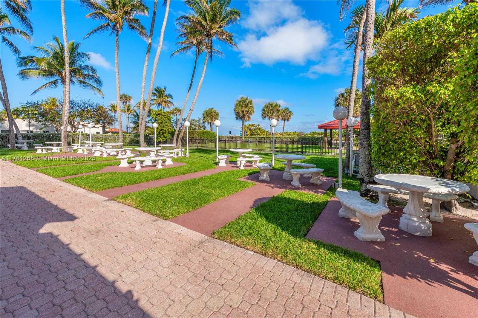 Small Image of 2555 COLLINS AVE #2104, Miami Beach Number 39