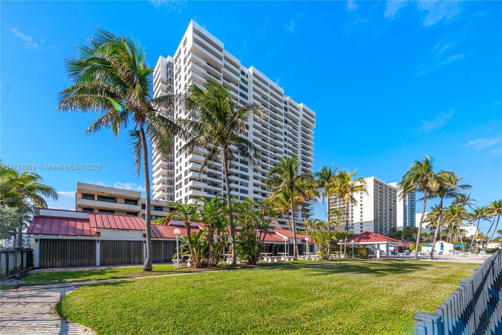 Small Image of 2555 COLLINS AVE #2104, Miami Beach Number 43